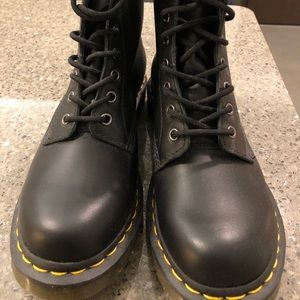 Dr. Martens Smooth Leather Lace Up Boot in black. Never worn!